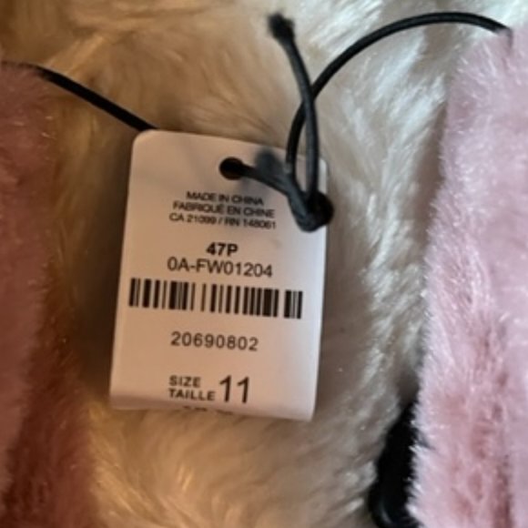 2/$30 Ardene Cozy Faux Fur Slippers Ladies Size 11 NWT - Picture 6 of 8